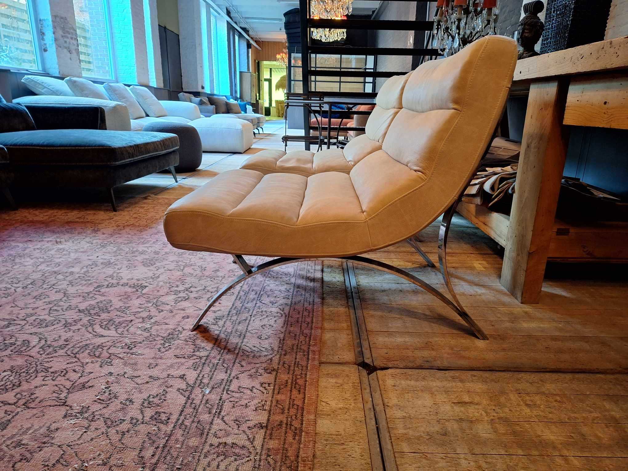 Set van 2 italiaanse design seats view 2