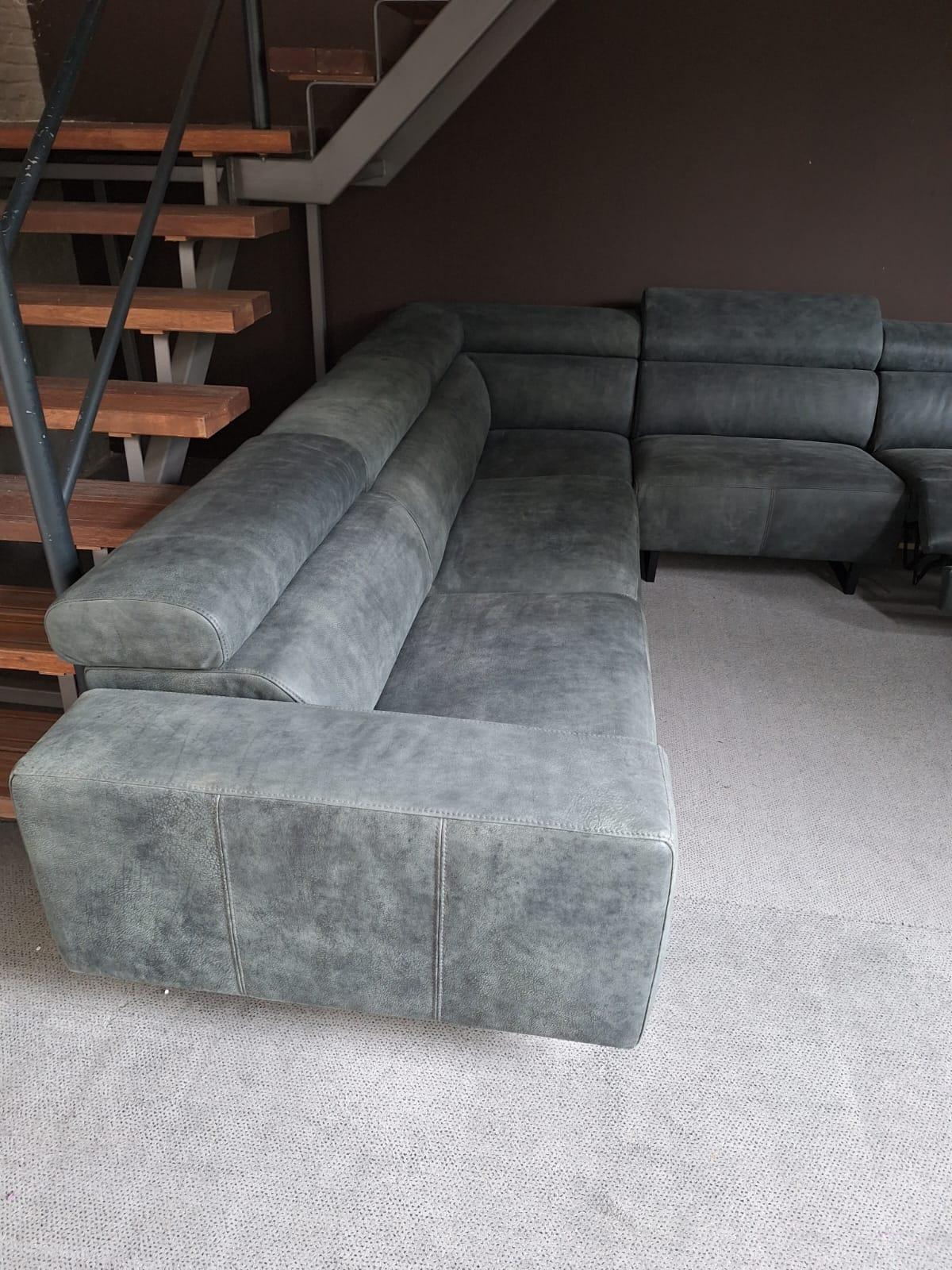 Grote hoekzetel met 2x electrische relax view 2