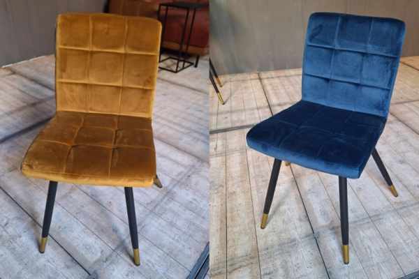 Set van 4 stoelen – 2x goudgeel & 2x blauw